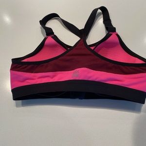 Victoria’s Secret Knockout Sports Bra x2 Size 34B